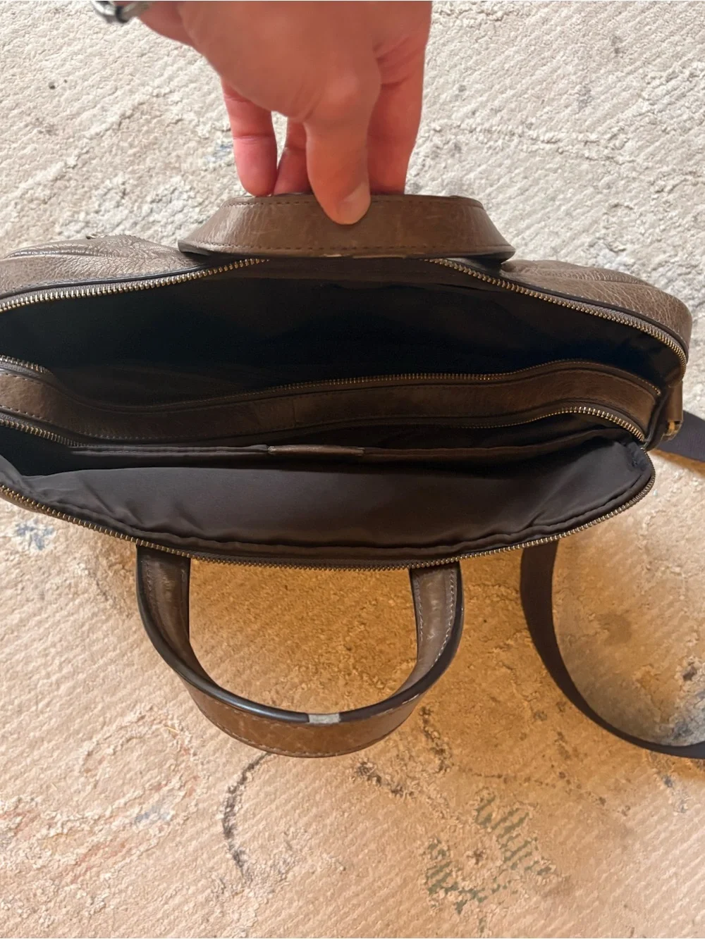 Fossil sleek leather